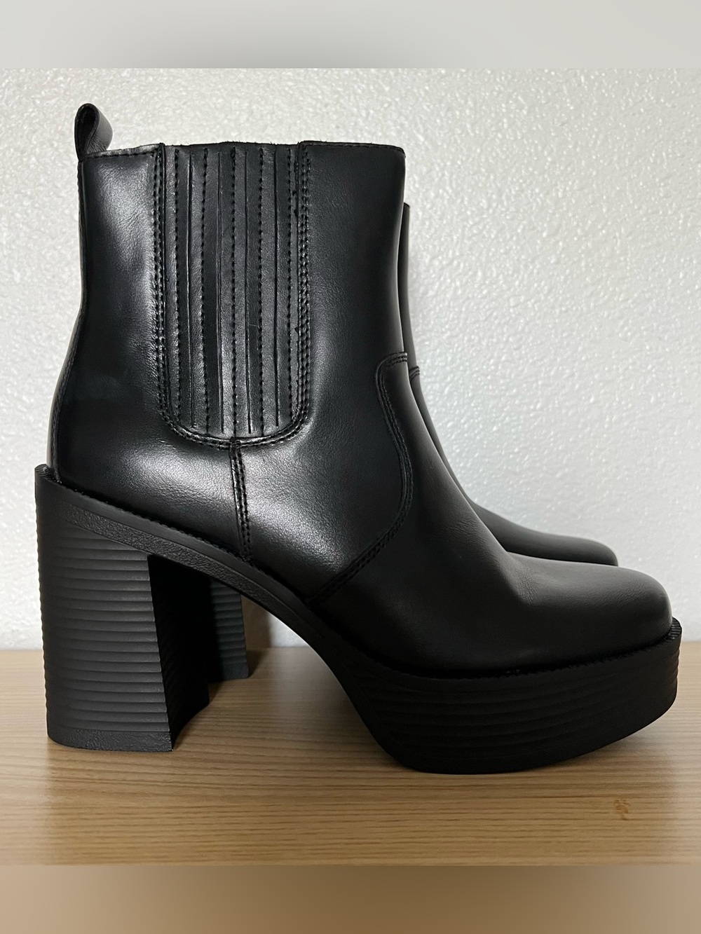House of Harlow 1960 Hawthorne Platform Boot